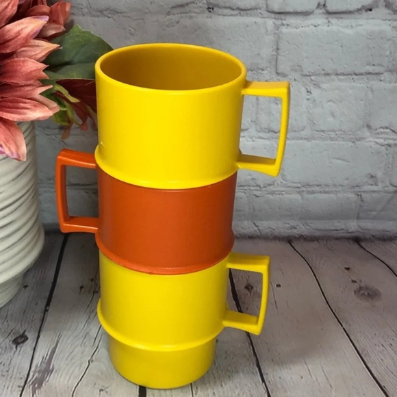 Vintage Tupperware MULTI mug cups - Picture 2 of 4